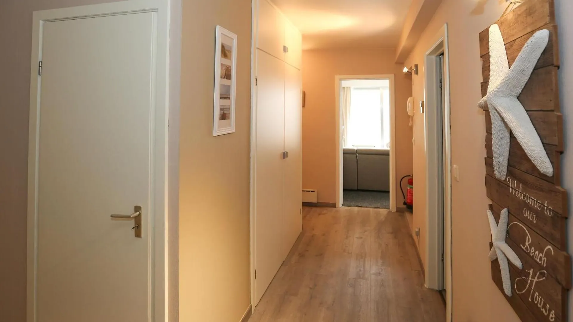 Decuman Spacious Family Apartment In Middelkerke 0*,